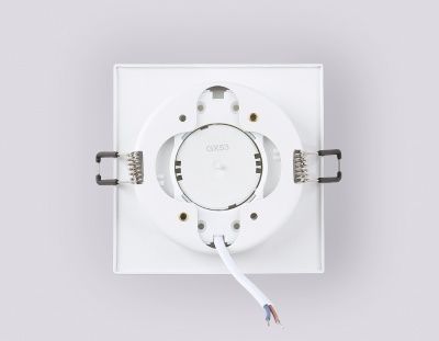 Ambrella TN52421 WH/FR Светильник встраиваемый белый/белый матовый GX53 max 12W 105*105*45