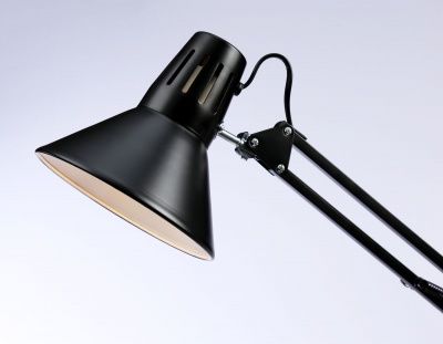 Ambrella настольный светильник с выключателем DE7722 BK черный E27 max 40W