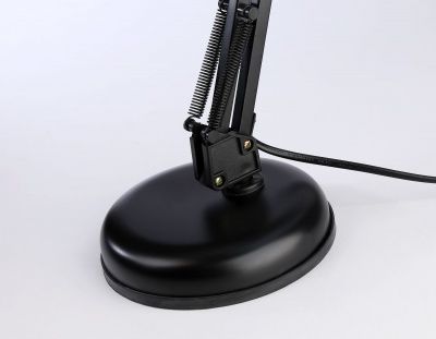 Ambrella настольный светильник с выключателем DE7716 BK черный E27 max 40W